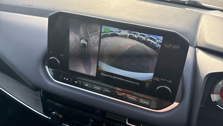 Nissan Qashqai 1.3 DiG-T MH Tekna 5dr Petrol Hatchback